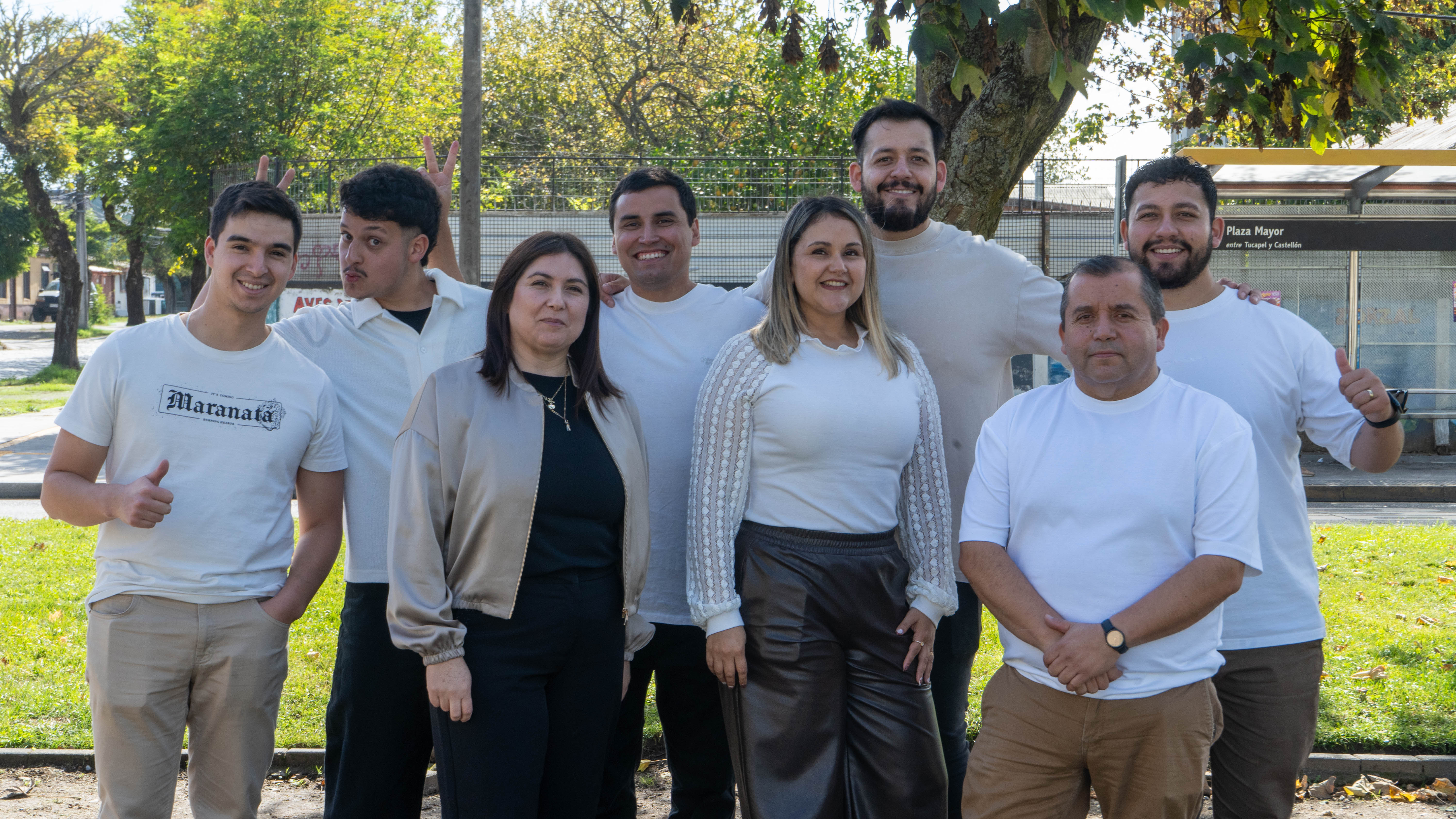 Banda de Alabanza — Foto 3